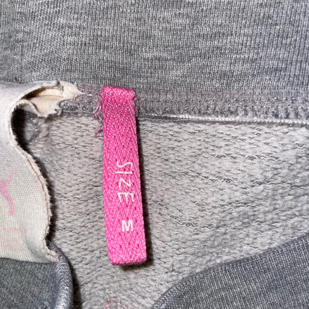PINK Victoria's Secret Gray Capris with Pink Logo - Picture 7 of 8